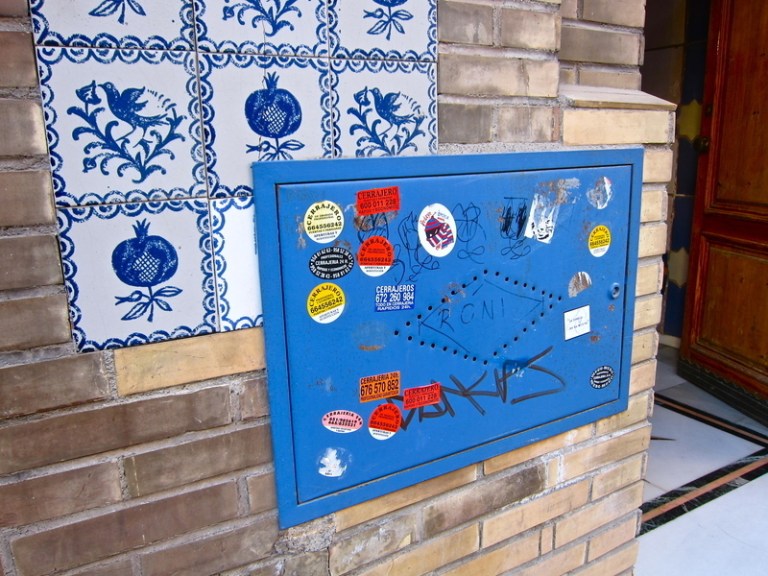 service_sticker_norms